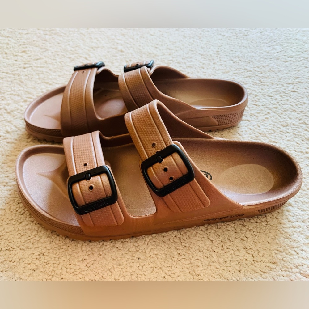 Aerothotic Sandals (11)